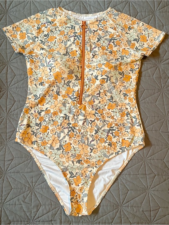 Cupshe Other - Cupshe Elodie Ditsy Zipper Short Sleeve One Piece Swimsuit Floral Rashguard L